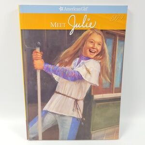 American‎ Girl Meet Julie 1974 Paperback Book Megan McDonald 2007